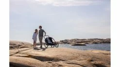 Hamax Breeze One Kinderanhänger -Fahrradladen az Hamax Breeze One Kinderanhaenger 9 NAVYCREAM 226582